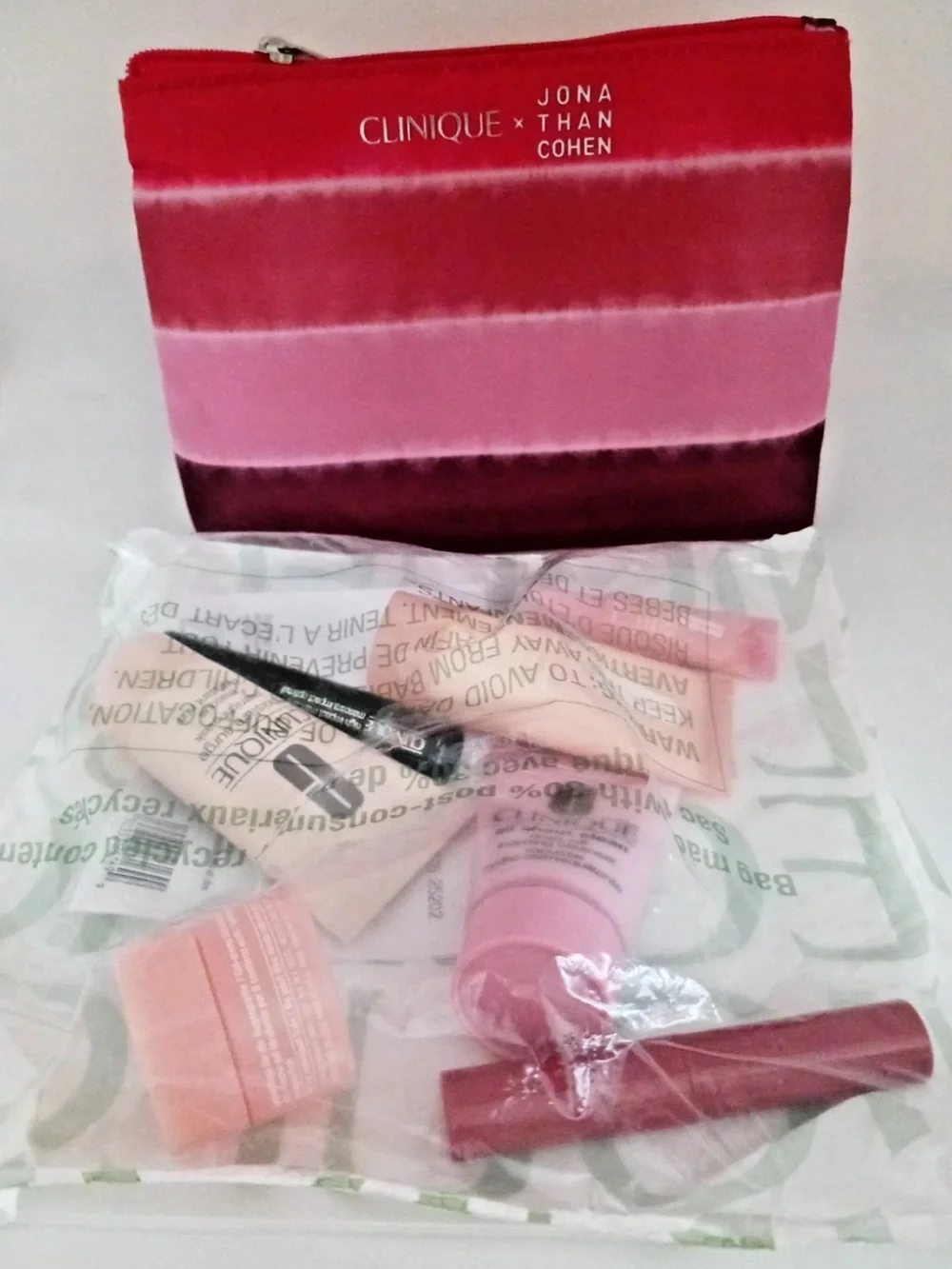 Clinique x Jonathan Cohen 7-piece Make Up and Beauty Gift Set